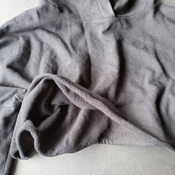 Forever 21 black cropped hooded sweatshirt - Picture 5 of 8